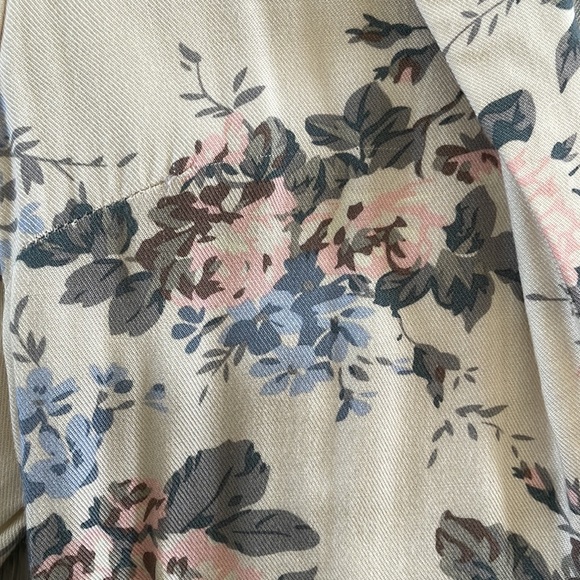 Women’s Kismet Floral Blazer - Picture 2 of 6